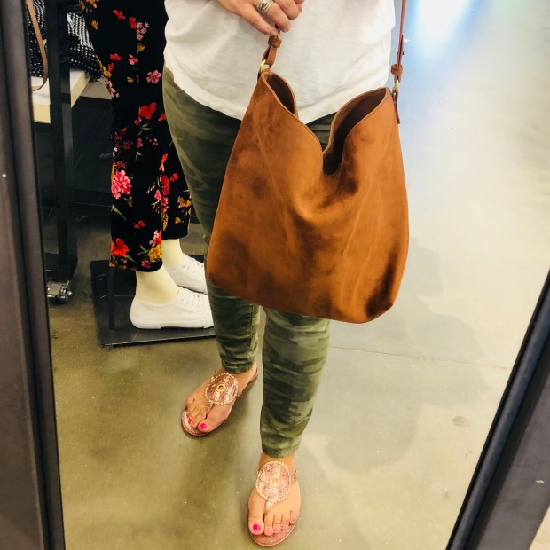 9D56E458-4F1F-45C5-A5FB-140F443AE5A2